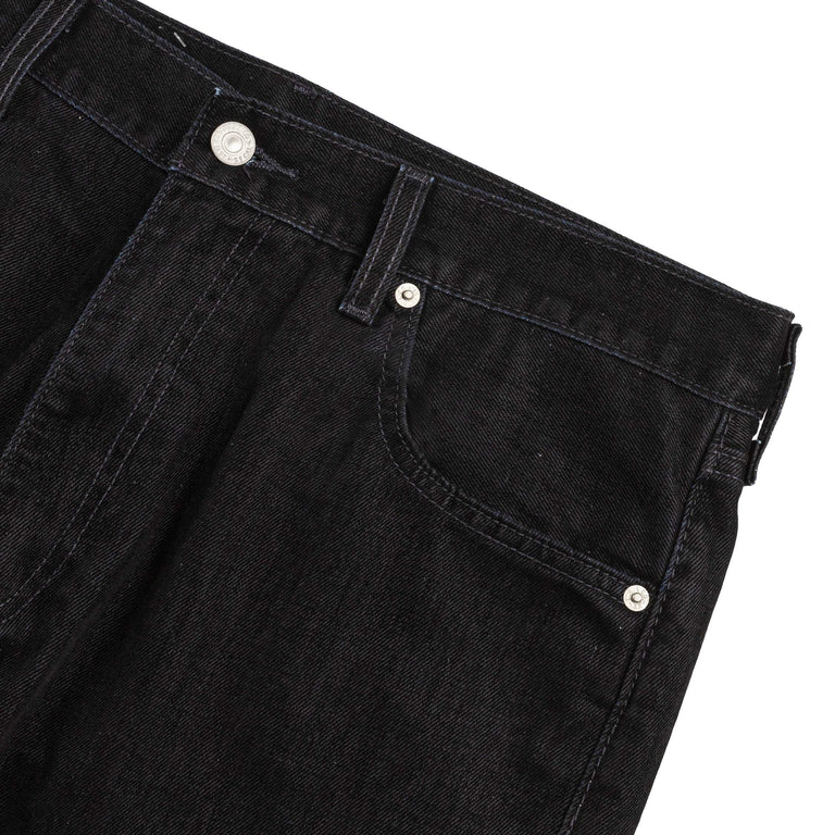 Levi's 555 Relaxed Straight Jeans (Birds of a Feather / Blau) onfeet
