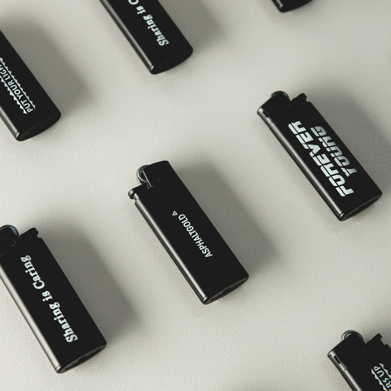Asphaltgold Forever Young Lighter