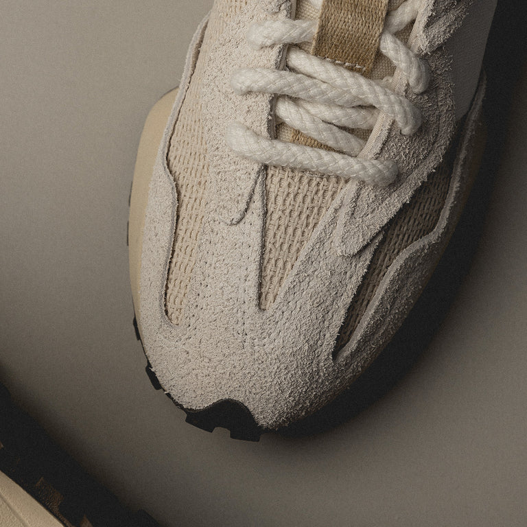 New Balance U327WVA onfeet