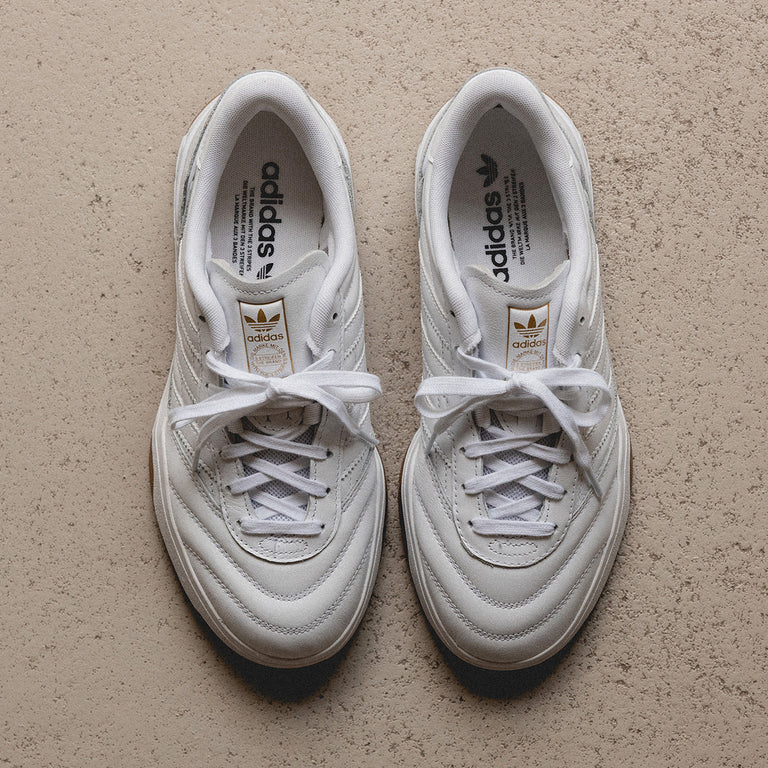 Adidas Mundial FC onfeet