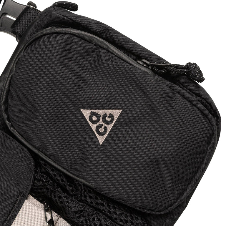 Nike ACG "Daymax" Crossbody Bag (3L)
