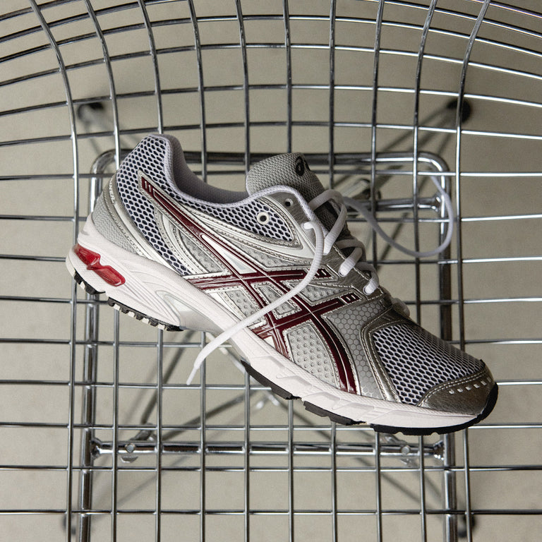 Asics GEL-DS Trainer 14 onfeet