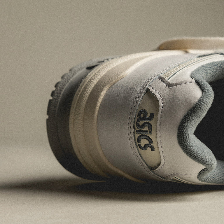 Asics EX89 onfeet