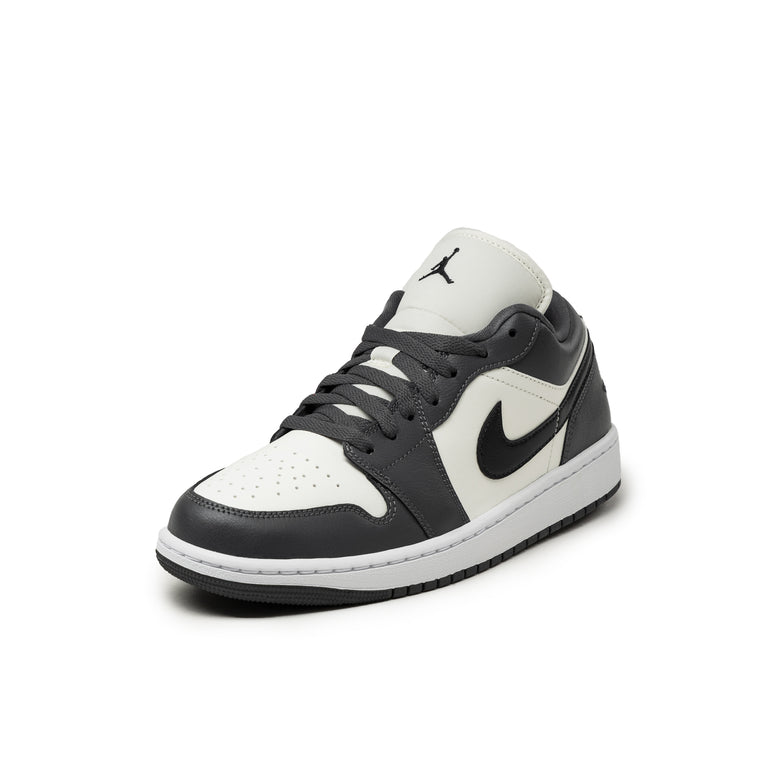 Nike Wmns Air Jordan 1 Low