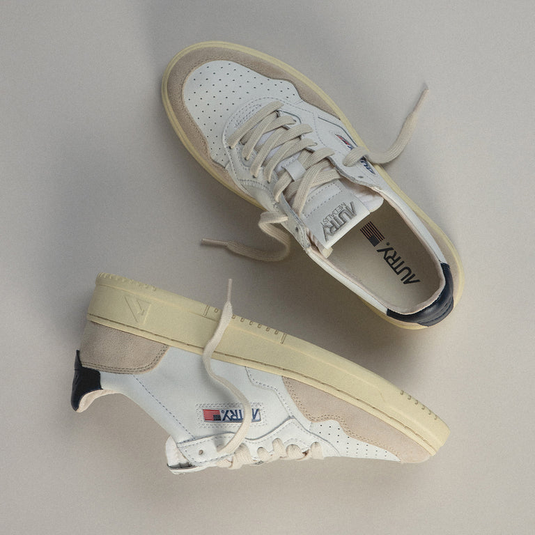 Autry Medalist *Leather / Suede* onfeet