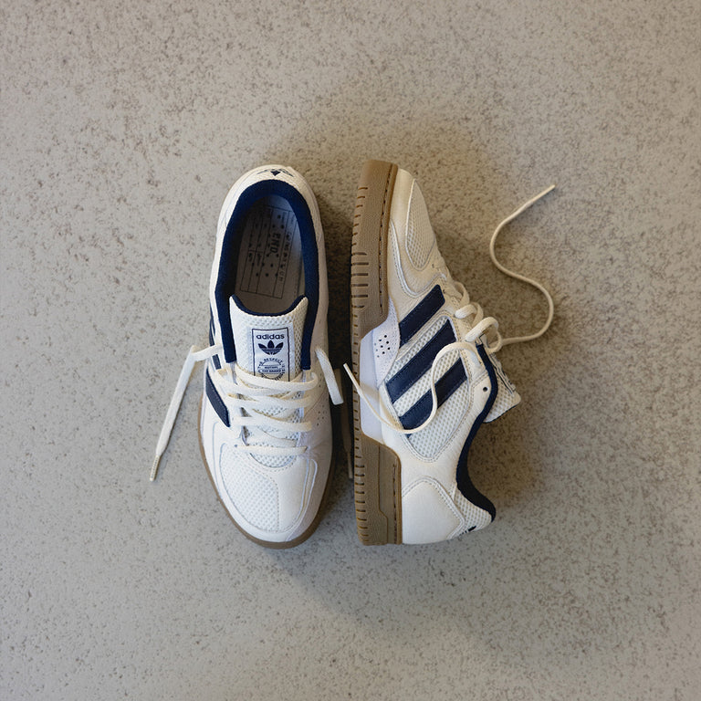 Adidas Fechten Indoor Consortium onfeet