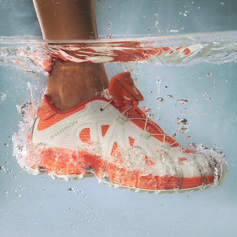 Salomon x Ama Lou XT-Whisper Void onfeet