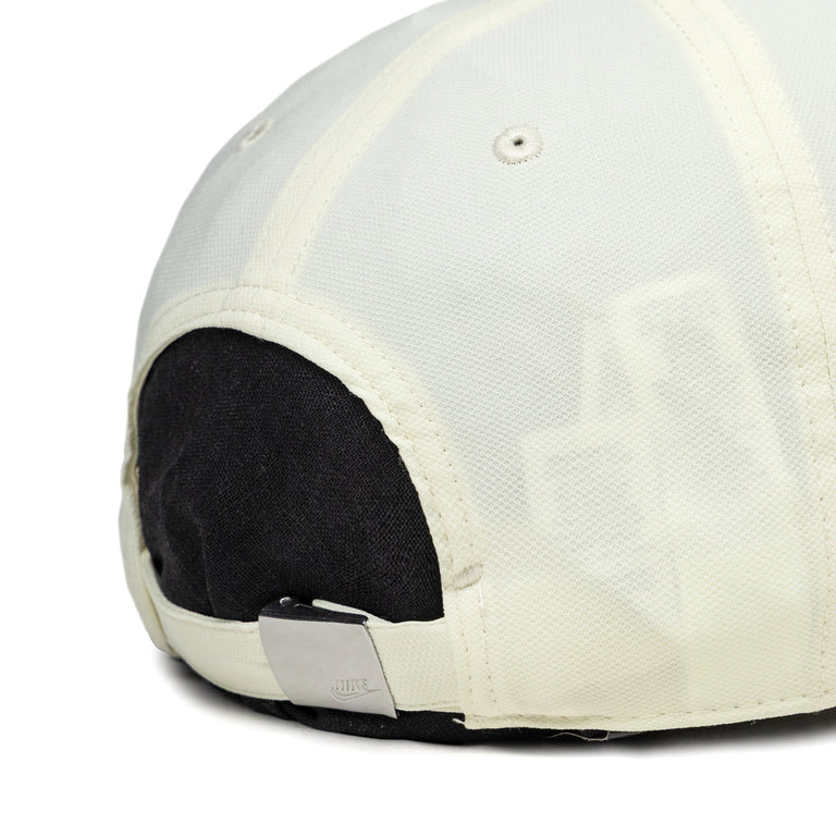 Nike Dri-Fit Club Structured Metal Logo Cap
