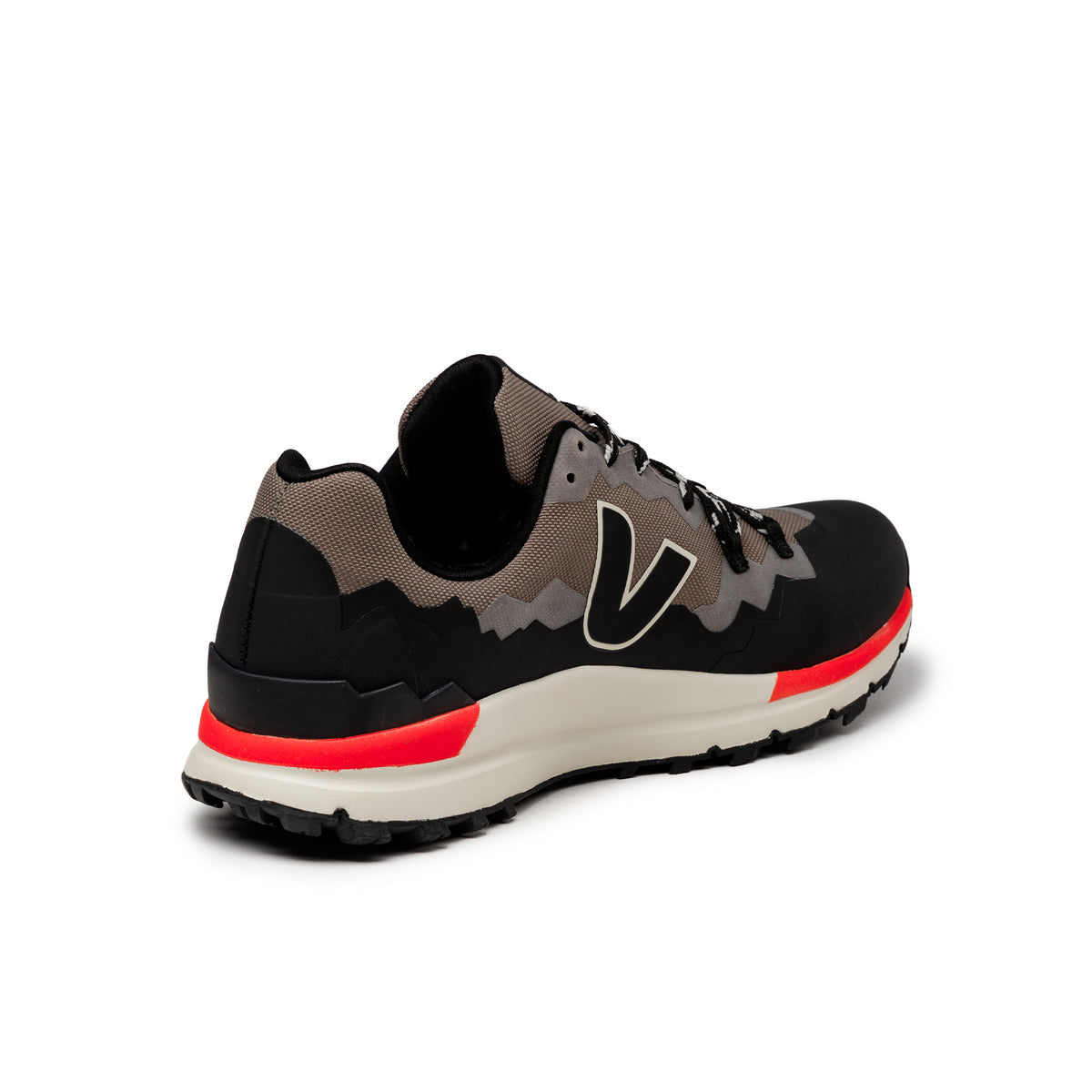 FITZ ROY TREK-SHELL FULL BLACK | VEJA