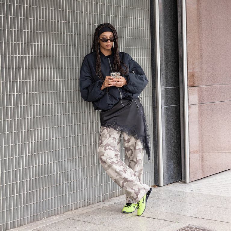 Nike Wmns Shox Z onfeet