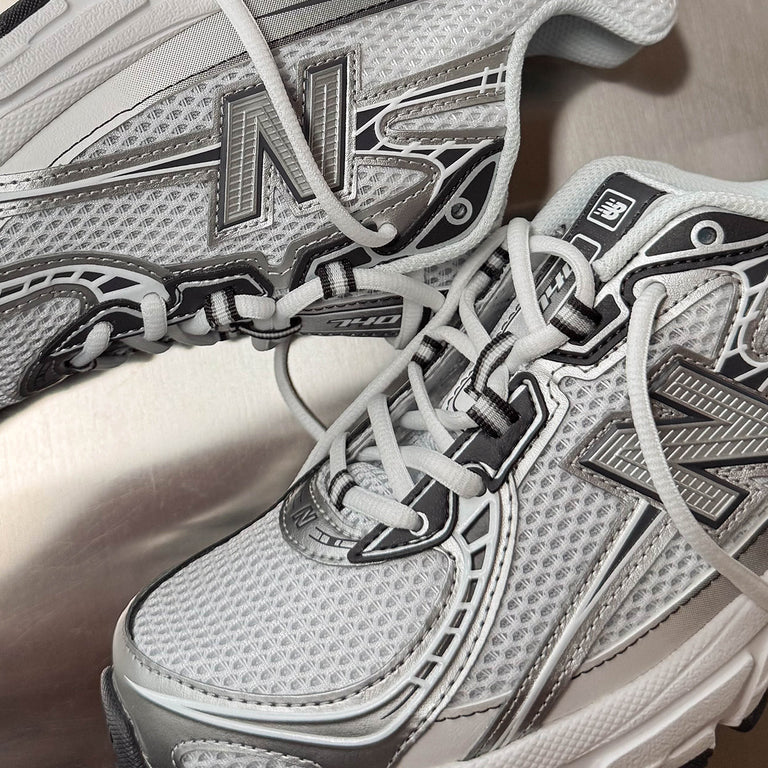 New Balance U740PH2 onfeet