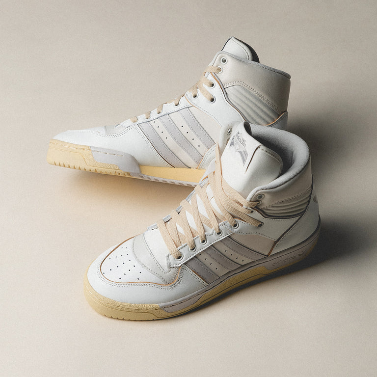 Adidas Rivalry Hi onfeet