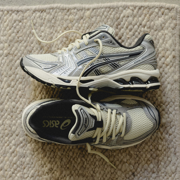 Asics GEL-Kayano 14 onfeet