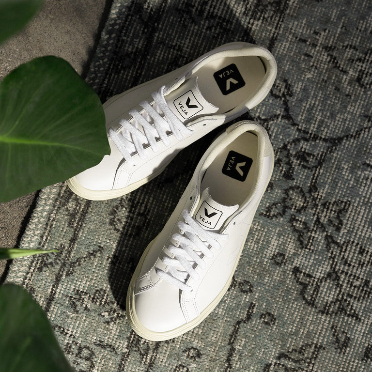 Veja Esplar Leather W onfeet