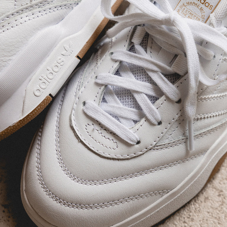 Adidas Mundial FC onfeet