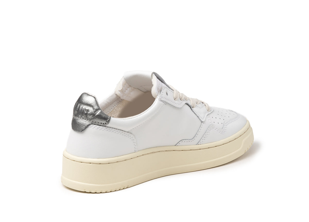 Autry Medalist W Sneaker » Buy online now! Autry Medalist W Sneaker » Buy online now!