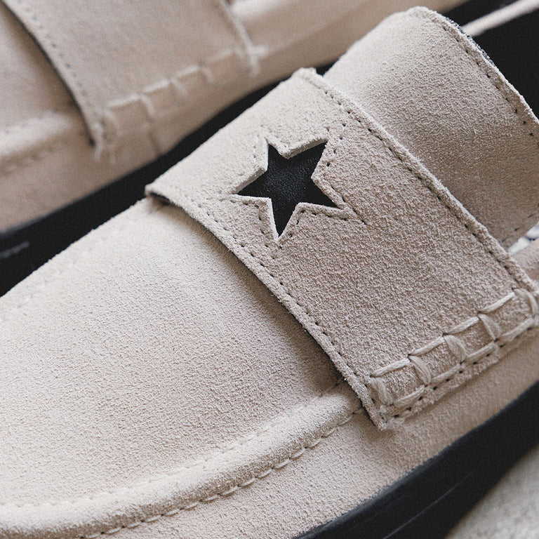 Converse Chuck Taylor All Star Loafer onfeet