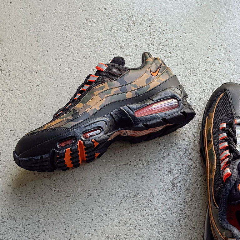 Nike Air Max 95 onfeet