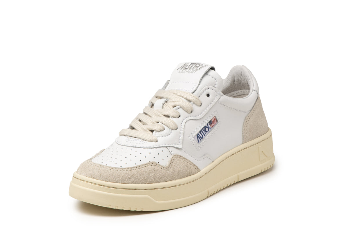 スニーカー AUTRY Men Sneakers 402320 AULMLS28 WHITE Autry Medalist Low Suede White AULMLS28 | FOOTDISTRICT