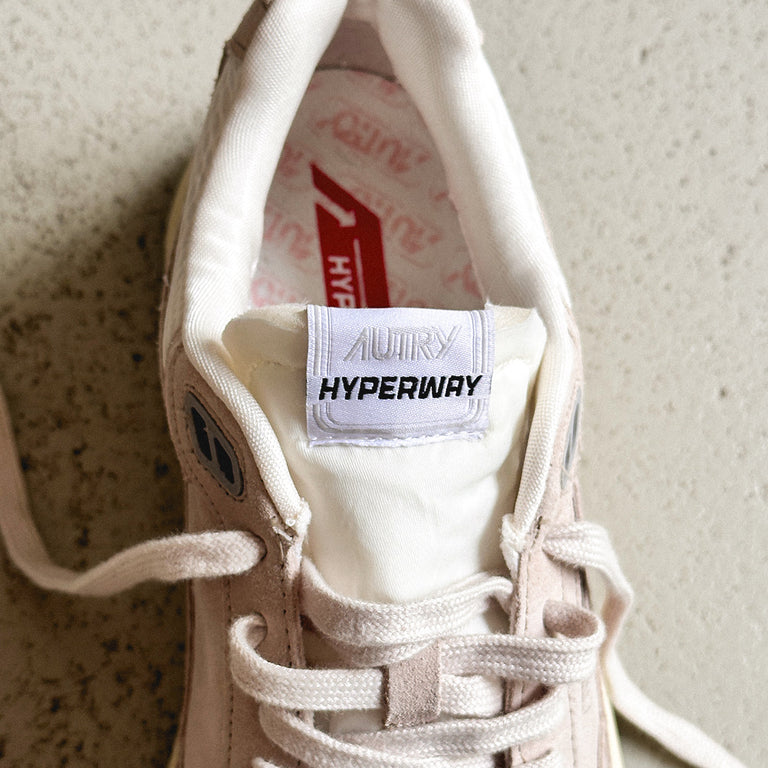 Autry Hyperway *Suede / Mesh* onfeet