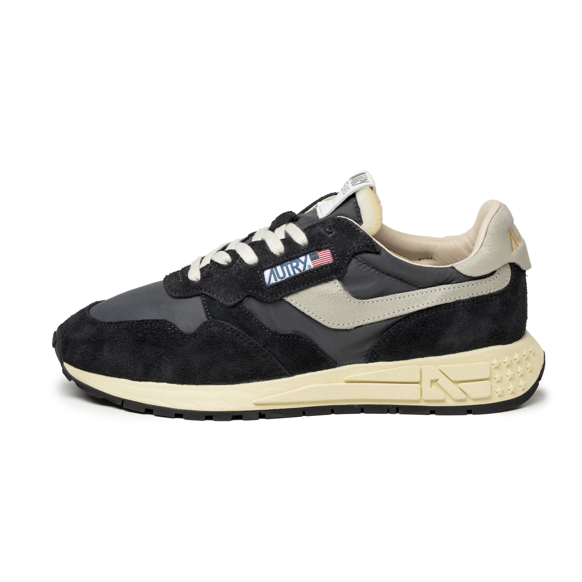 Black low sneakers best sale
