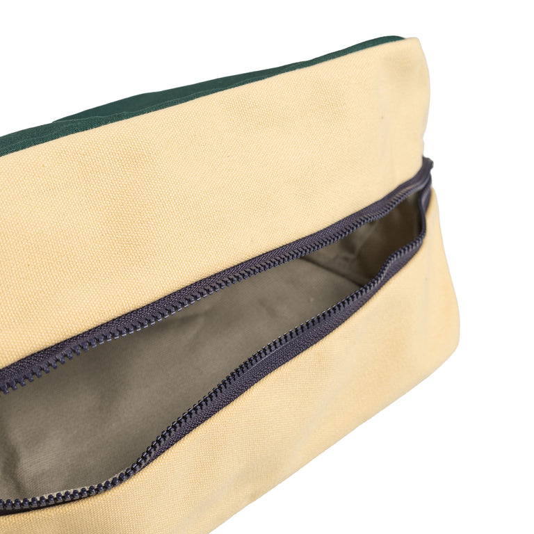 HAY Multi Wash Bag Medium (Dark Green / Multi)