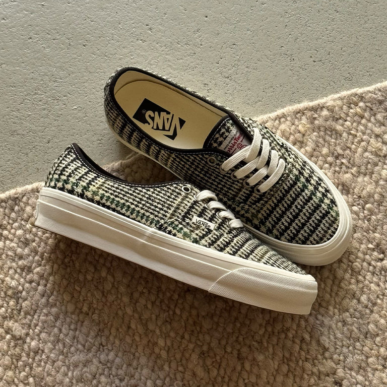Vans Premium Authentic 44 LX *Harris Tweed* onfeet