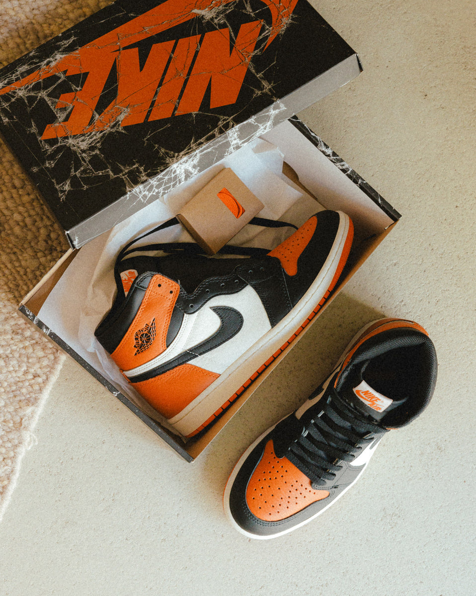 最終値下げNike Air Jordan shattered back bord Nike Air Jordan 1 Retro High OG 