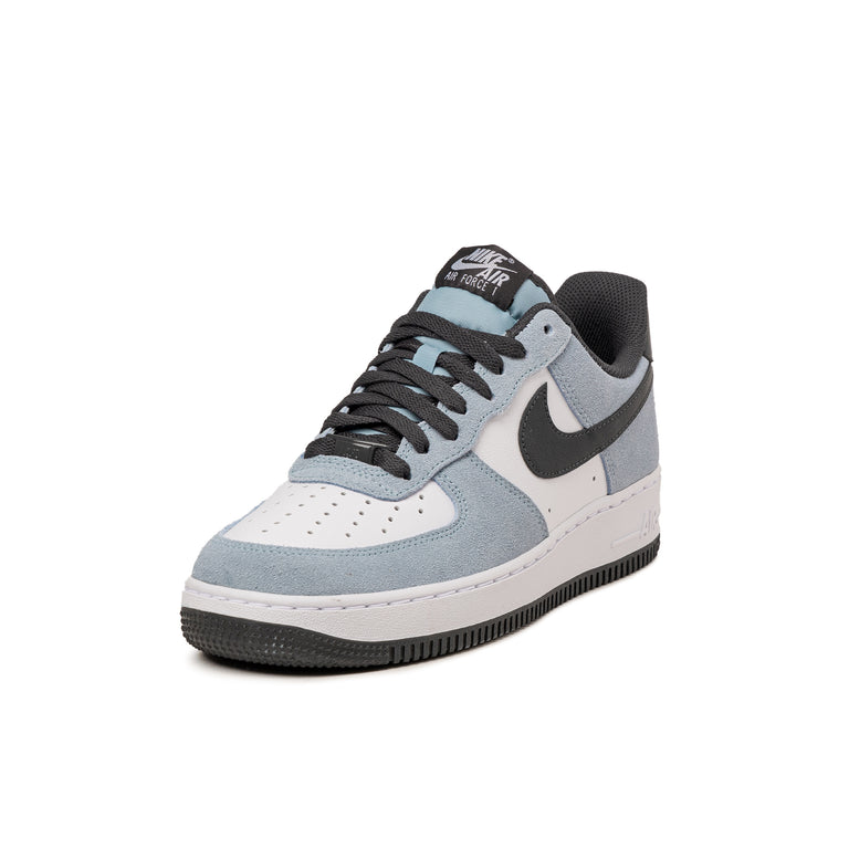 Nike Air Force 1 '07 LV8