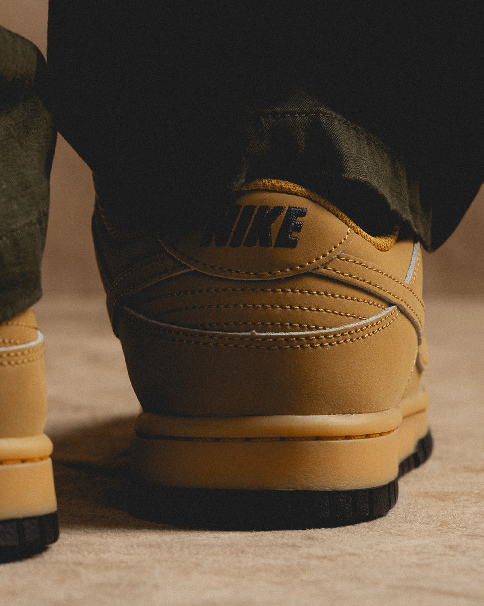★ナイキ Dunk Low Retro Se Wheat スニーカー 関税込★ NIKE Dunk Low Retro SE HQ3640 790 - Shiekh