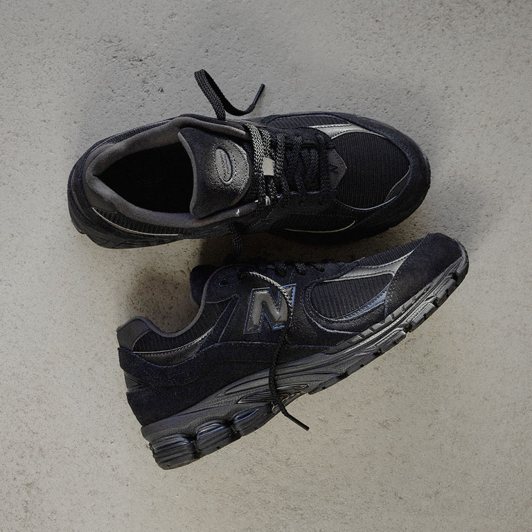 New Balance U2002RBL onfeet