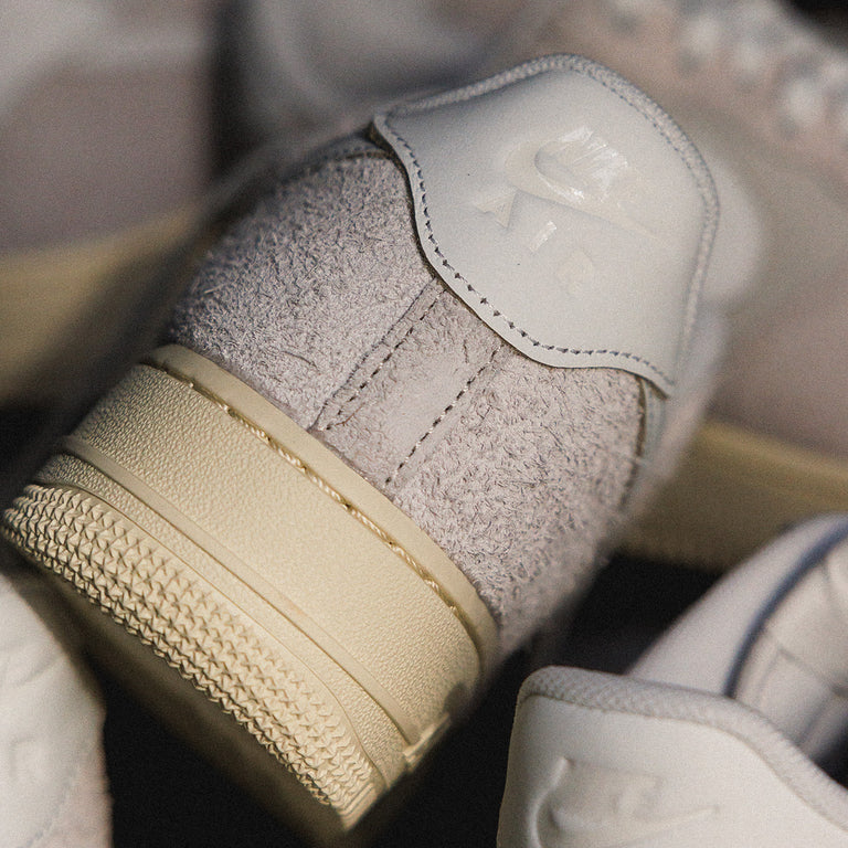 Nike Air Force 1 '07 LX onfeet