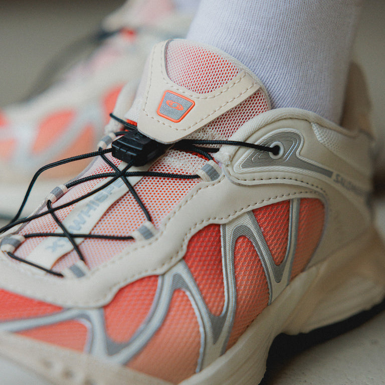 Salomon XT-Whisper onfeet