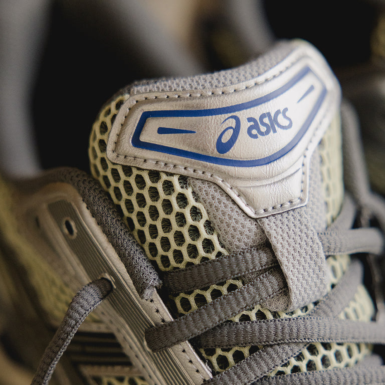 Asics GEL-Kayano 14 onfeet