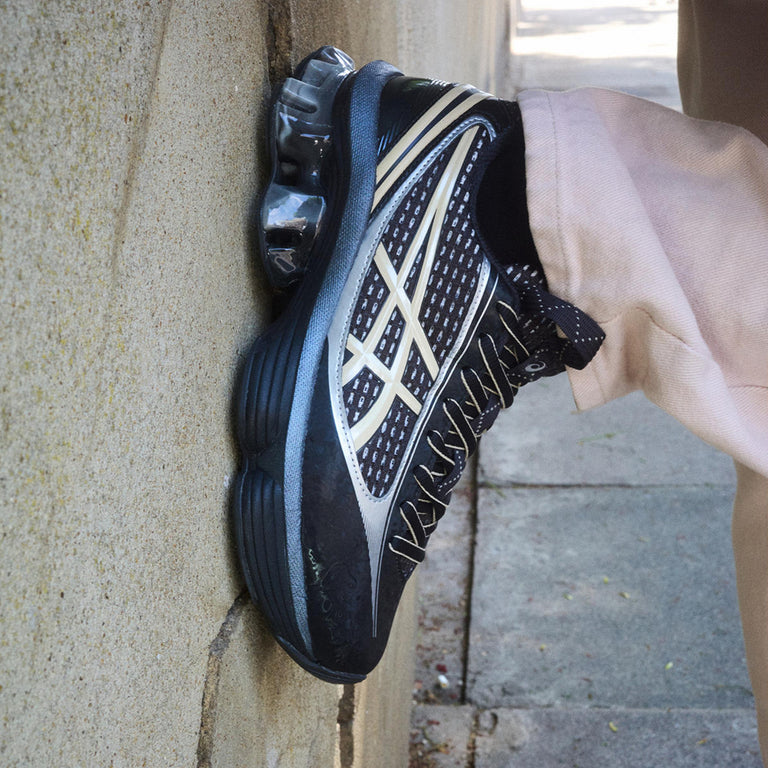 Asics US6-S GEL-Kinetic Fluent onfeet
