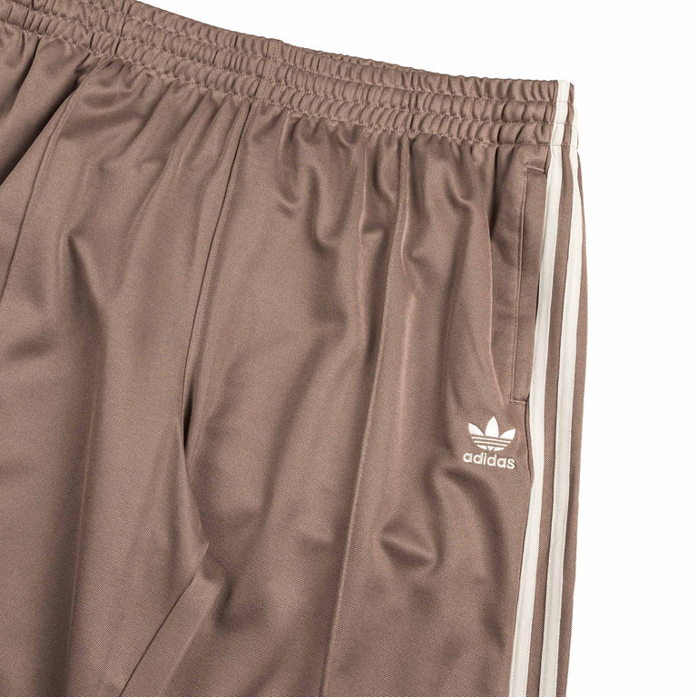 Adidas Adicolor Baggy Fit Firebird Trackpants (Trace Brown)