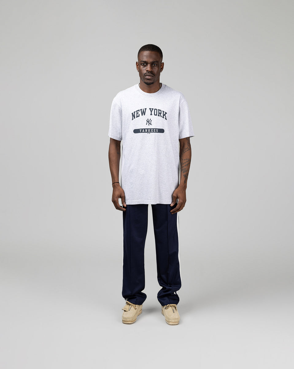 【Sporty＆Rich for '47＆The New York Yankees】トップ＆ボトム Sporty & Rich x '47 & The New York Yankees League T-Shirt