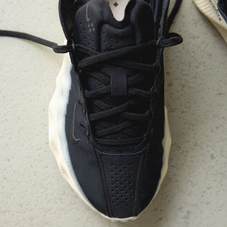 Nike Ava Rover onfeet