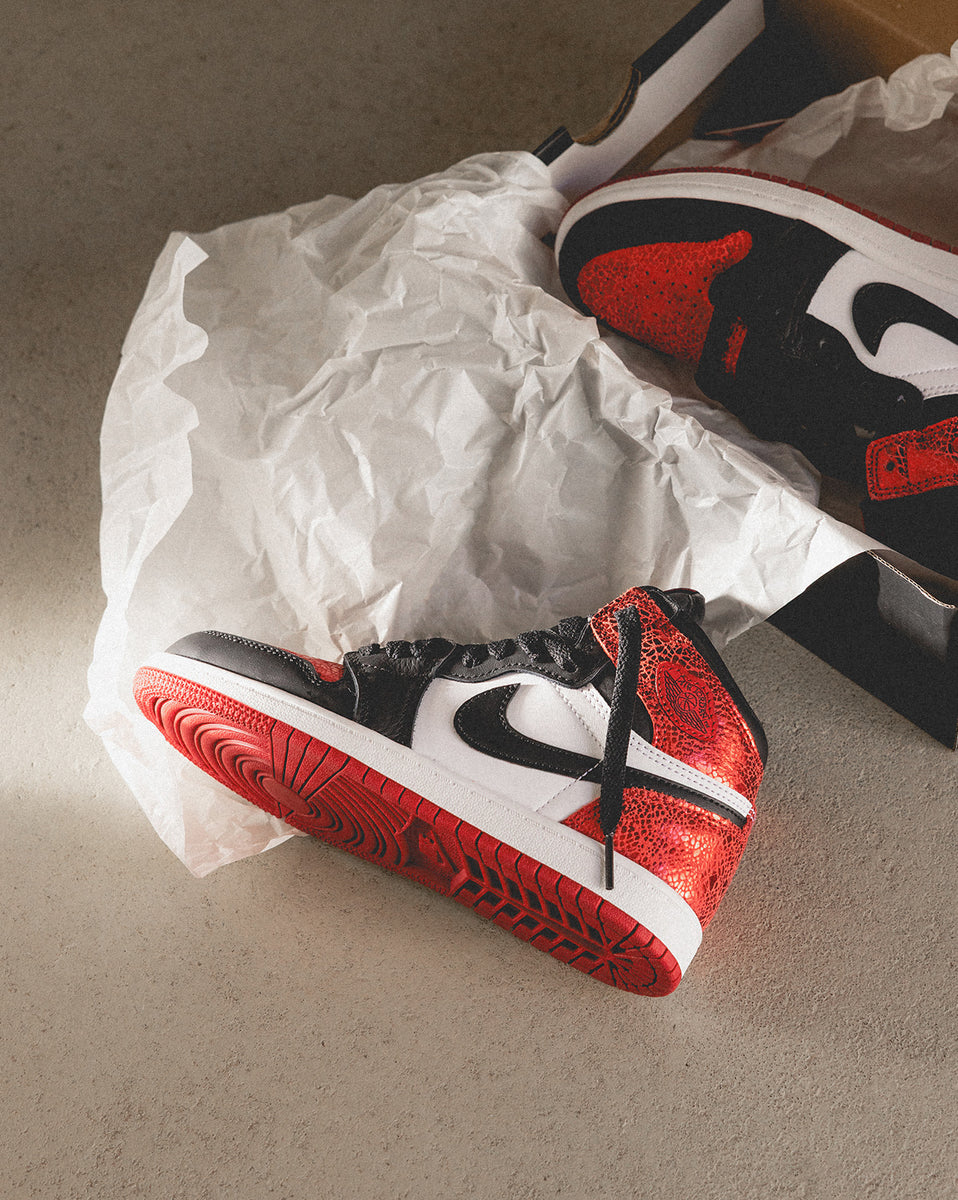 JORDAN BRAND JORDAN 1 RETRO HIGH OG PS (BLACK/UNIVERSITY RED