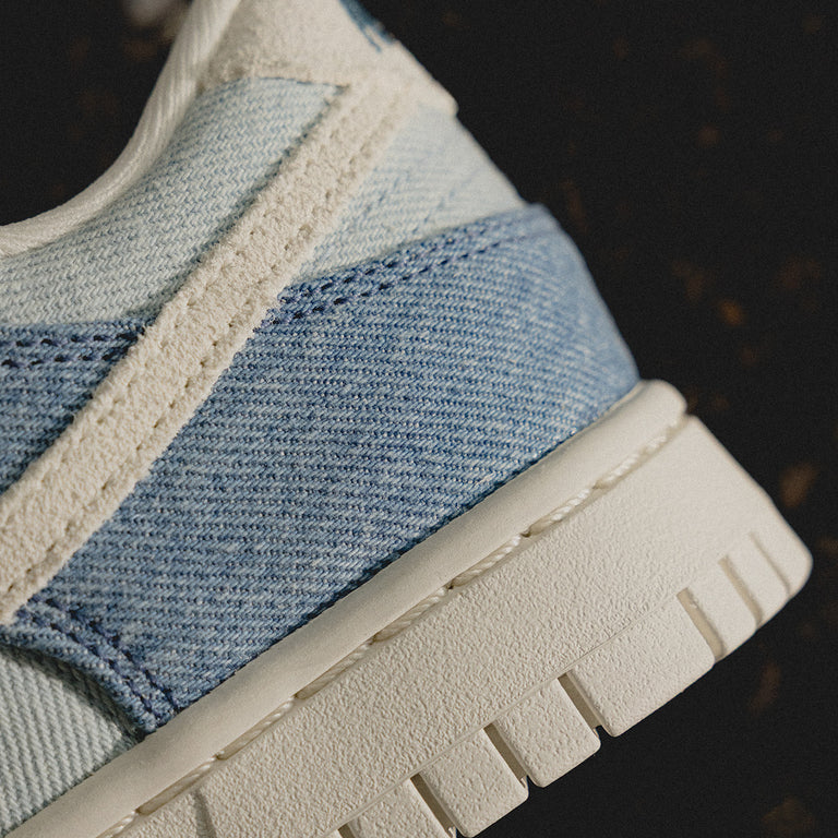 Nike Wmns Dunk Low *Denim* onfeet