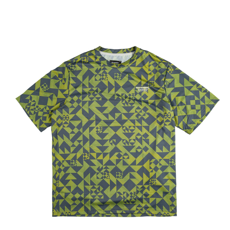 Pas Normal Studios Balance T-Shirt *No Distance Left To Run* (Green Origami)