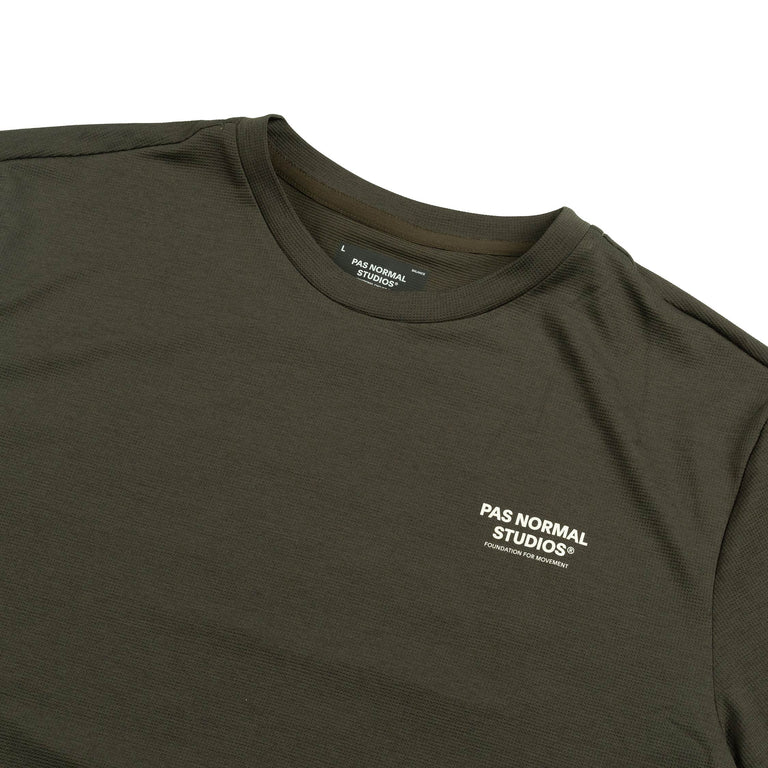 Pas Normal Studios	Balance T-Shirt *No Distance Left To Run* - XXL / Dark Olive - 3
