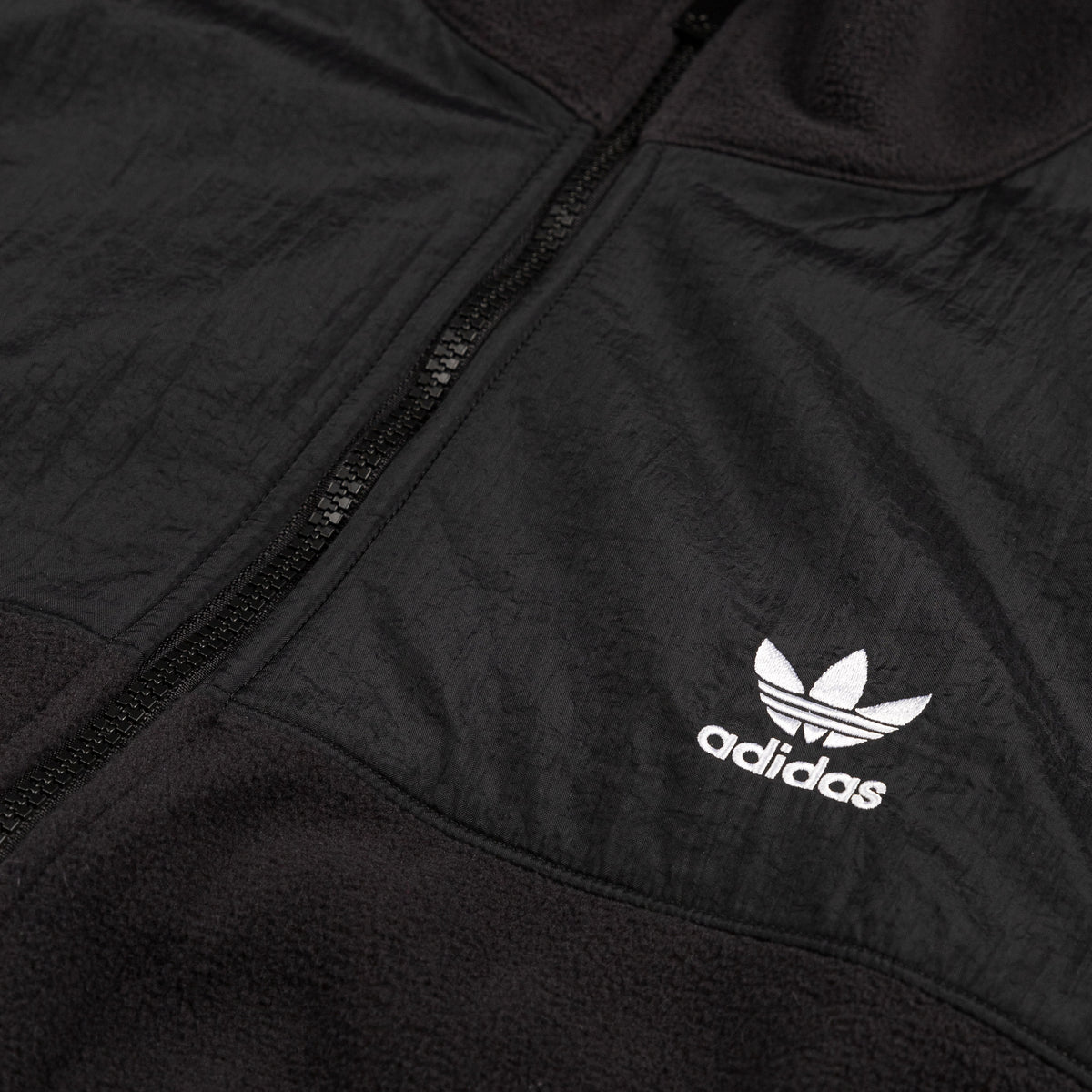 【adidas】Originals 'adicolor 70s' large trefoil vest ♪ Buy Adidas Originals 'adicolor 70s' Unisex Large Trefoil