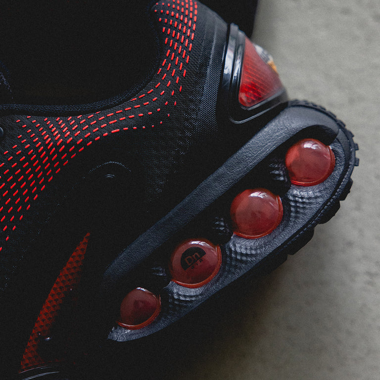 Nike Air Max DN onfeet