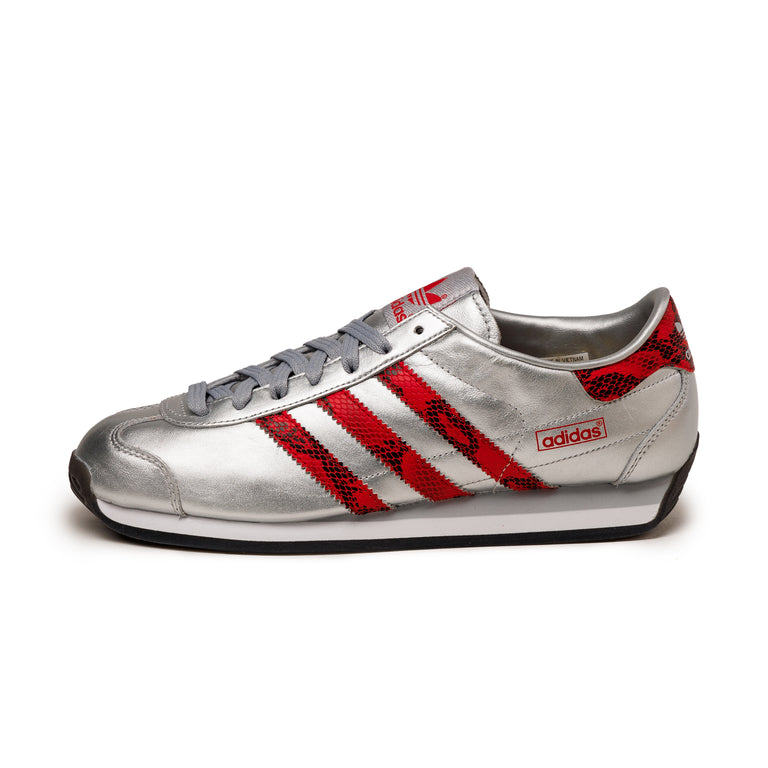 Adidas Country Japan - 40 2/3 / Silver Metallic / Better Scarlet / Core Black