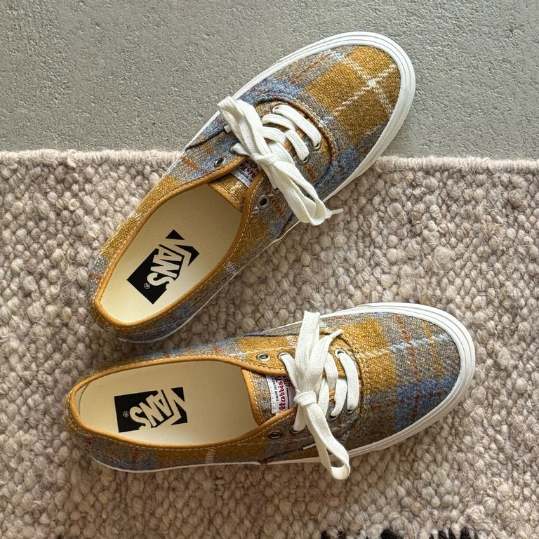 Vans Premium Authentic 44 LX *Harris Tweed* onfeet