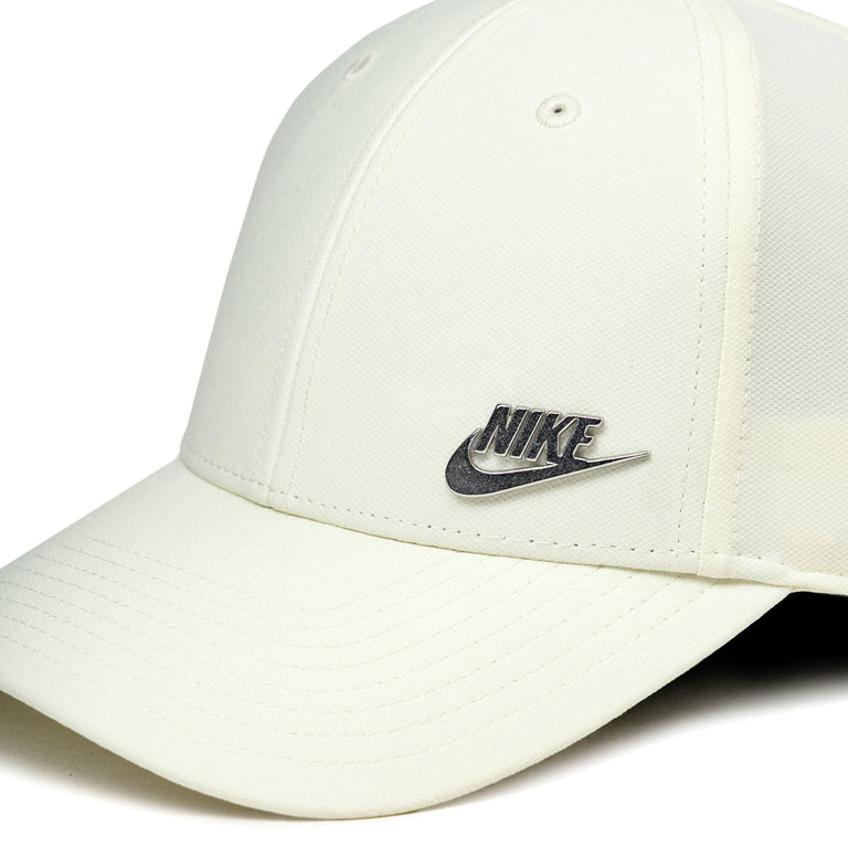 Nike Dri-Fit Club Structured Metal Logo Cap