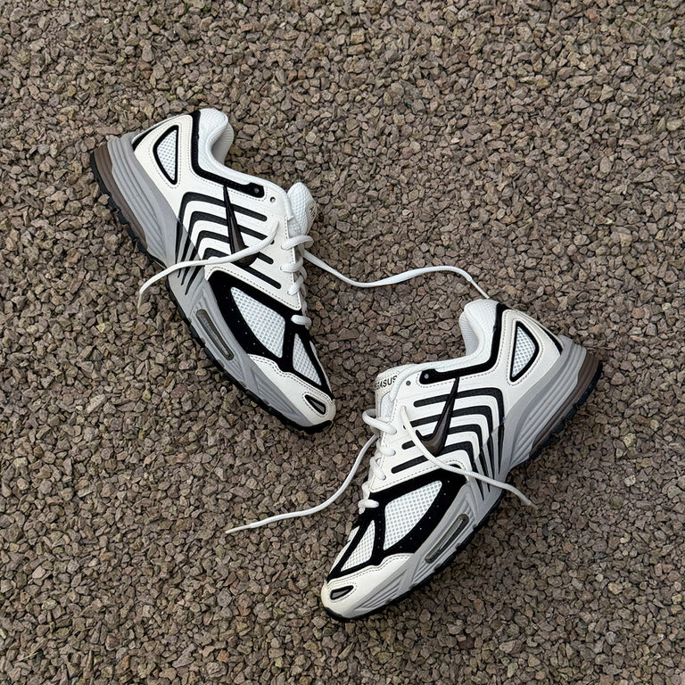 Nike Air Pegasus 2005 onfeet