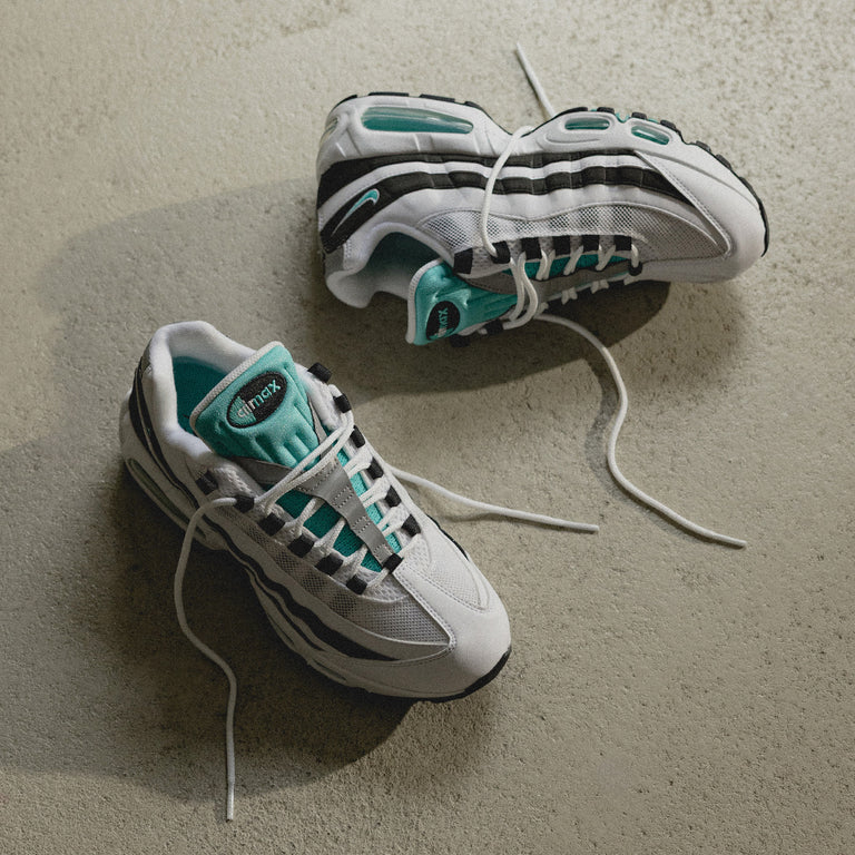 Nike Air Max 95 OG *Black Border* onfeet