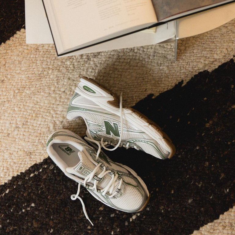 New Balance 740